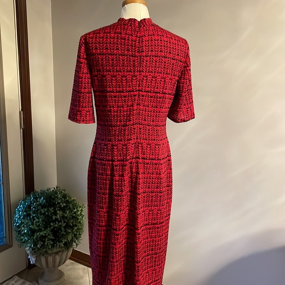London Times chevron sheath stretch textured dress. Half sleeve mock neck sz 10 - Picture 3 of 12